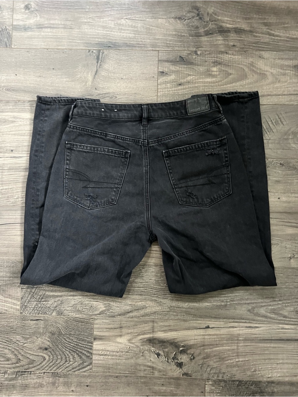American Eagle Outfitters Women's Black Distressed High Rise Jeans - Picture 2 of 6